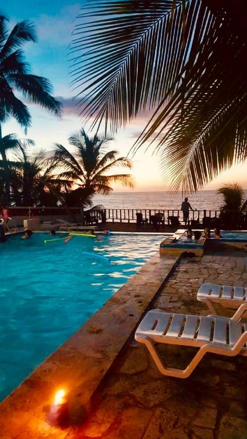 Apartament Ventana Al Atlantico At Arecibo 681 Ocean Drive Islote Zewnętrze zdjęcie